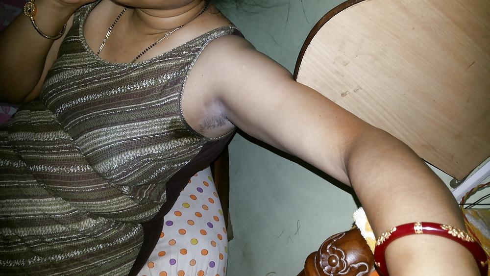 5P Desi fleshy hairy sweaty smelly armpit aunty