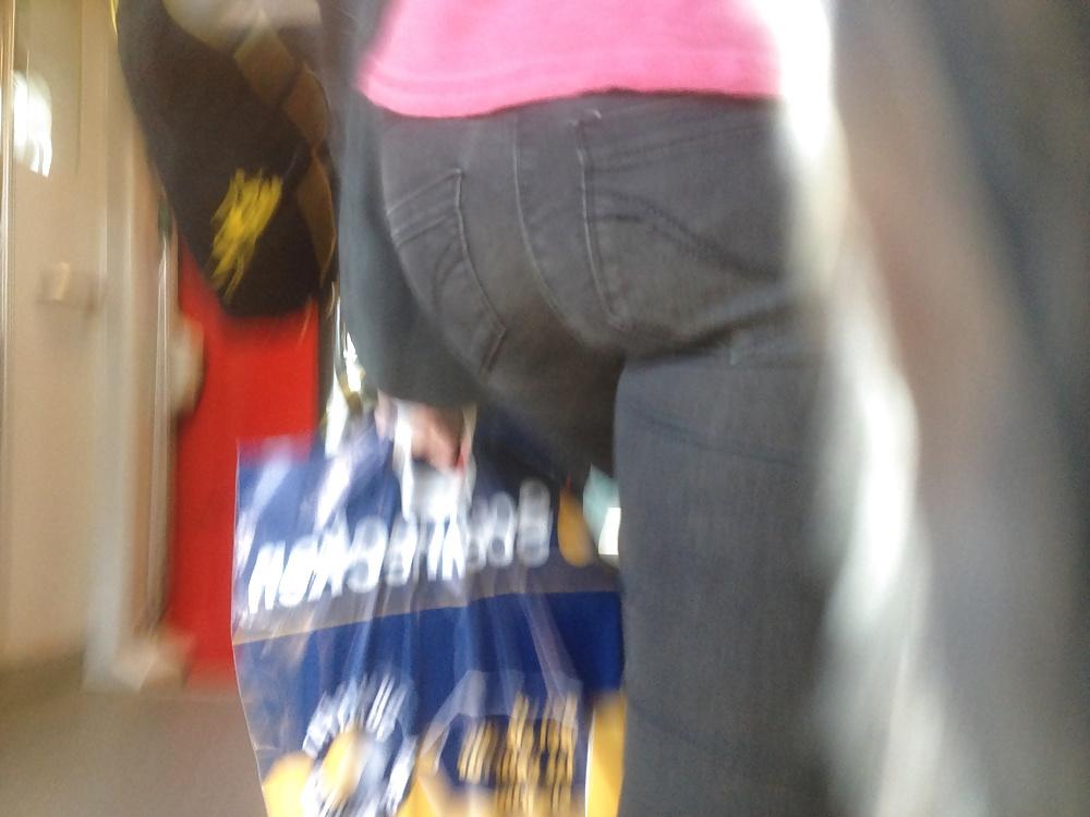 7P Voyeur - 2 different Jeans Asses