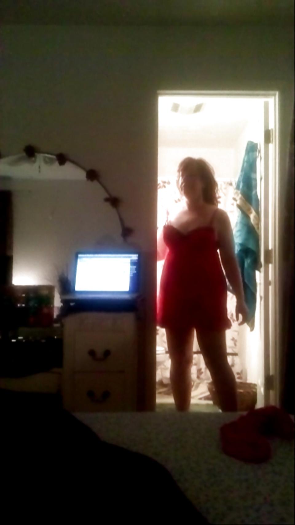 10P Sexy in the bathroom!!!!