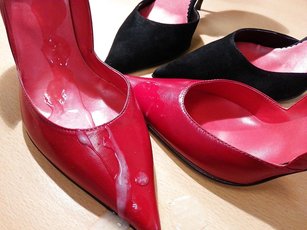 12P Fuck and cum my mother's stiletto pump heels