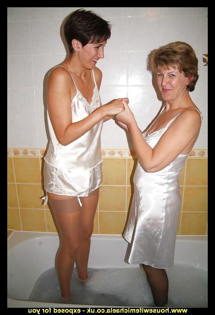 25P Sara and friend bathing