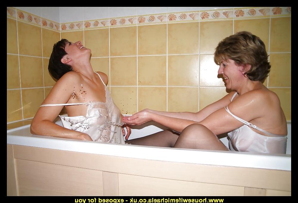 25P Sara and friend bathing