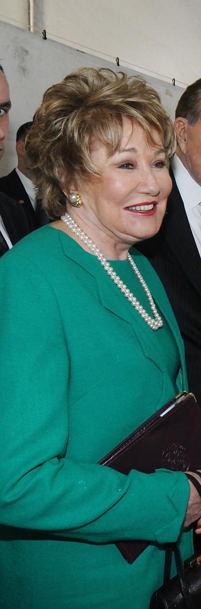 19P Love jerking off to conservative Elizabeth Dole