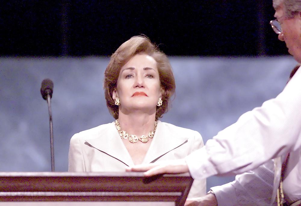 19P Love jerking off to conservative Elizabeth Dole