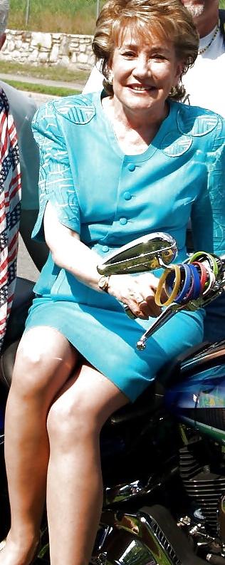 19P Love jerking off to conservative Elizabeth Dole