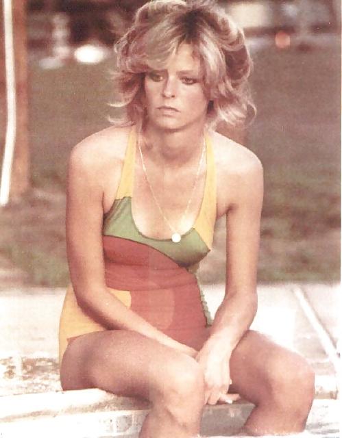 25P 70's Glamor girl-Farrah Fawcett.