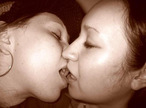 15P Bisexual couple of ladies that let me have a 3 way with them