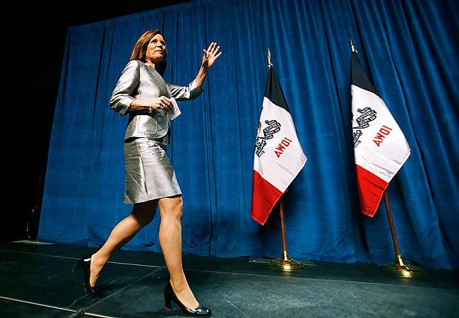 25P Love Jerking Off to Conservative Michele Bachmann