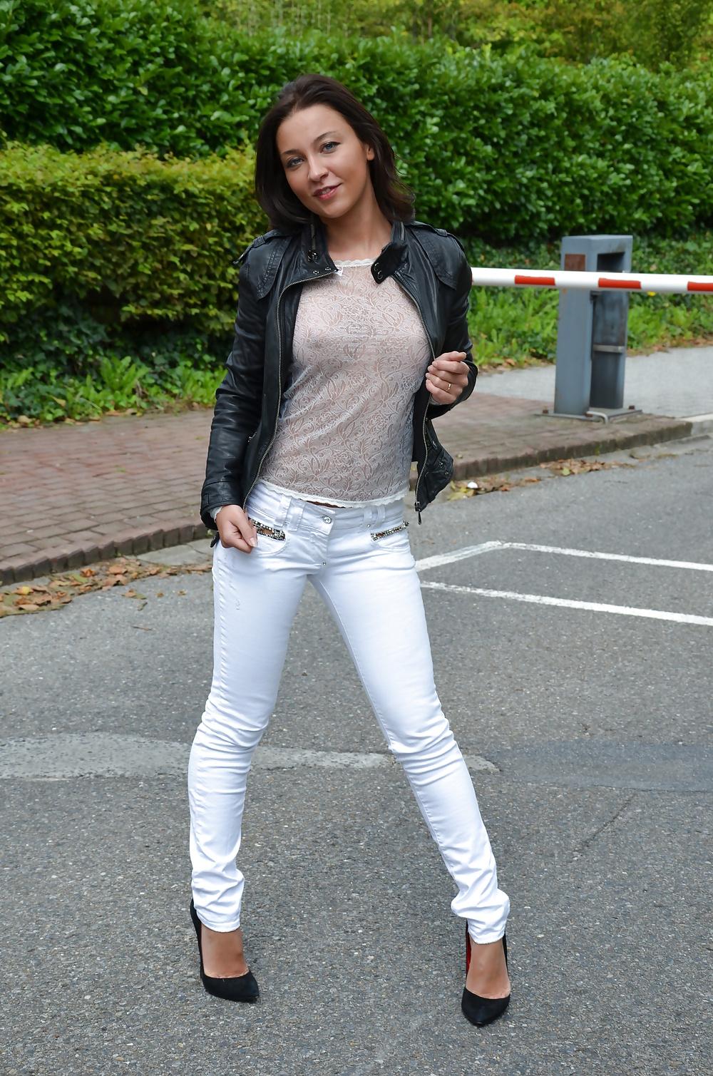18P Hot Girls in Hot Jeans