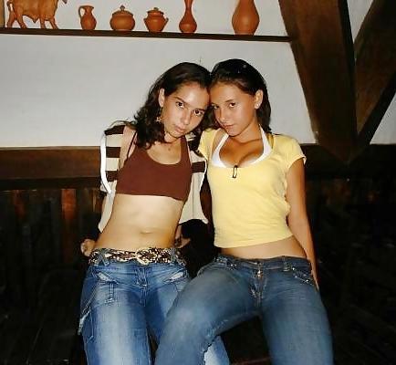 20P LATINAS HOT EN JEANS