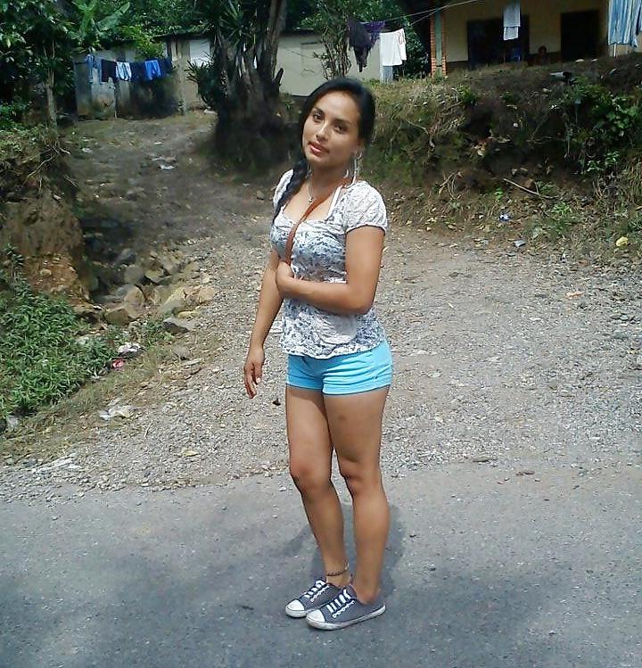 20P LATINAS HOT EN JEANS