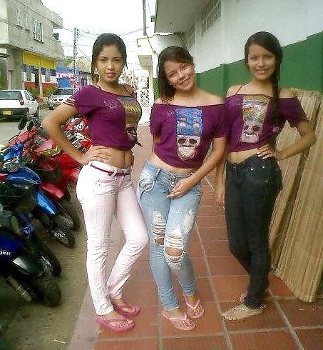 20P LATINAS HOT EN JEANS