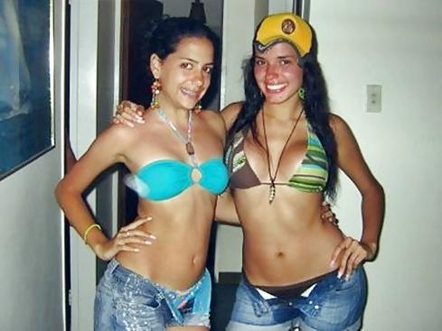 20P LATINAS HOT EN JEANS