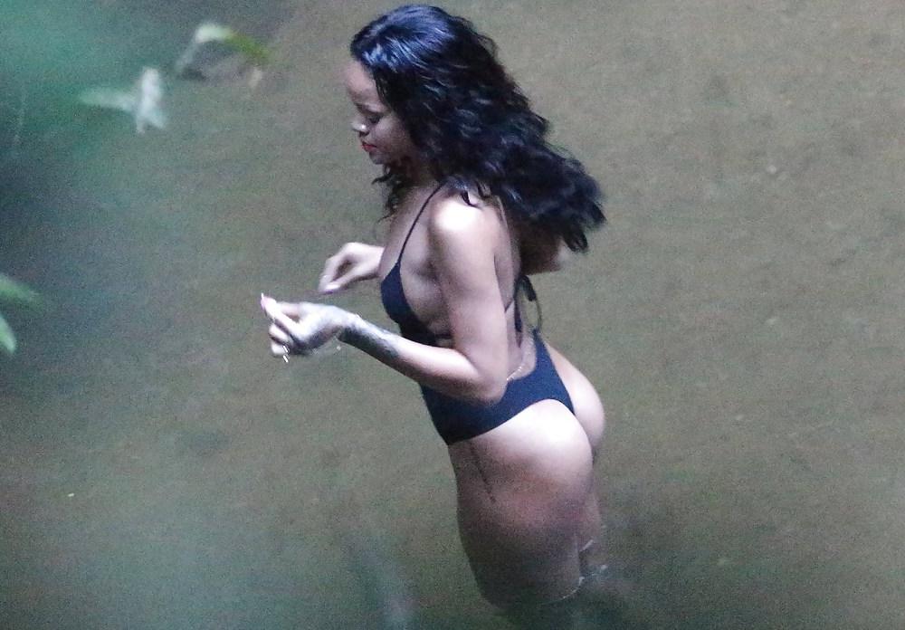 5P Rihanna Thong Bikini Ass