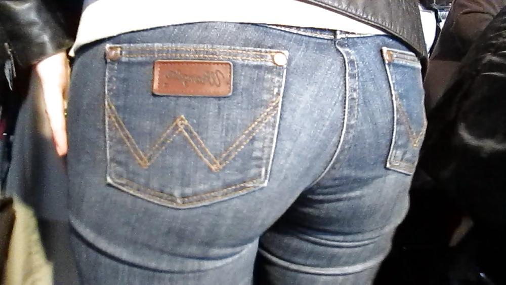 15P White Women in Jeans