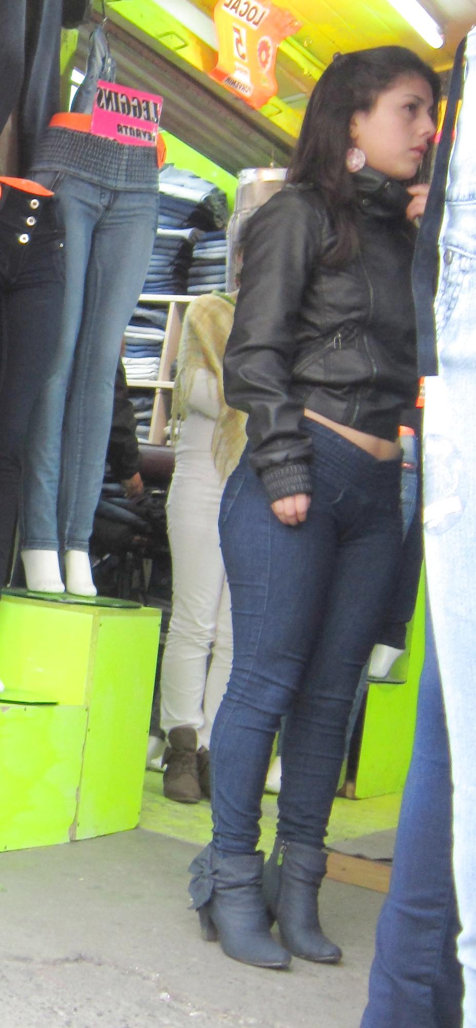 25P Candid Tight Jeans 2.