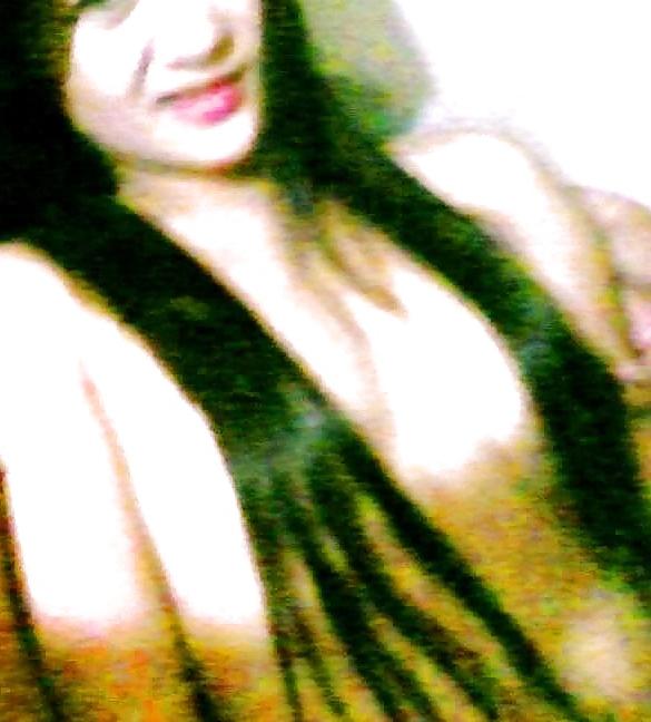 12P Lara private photo.