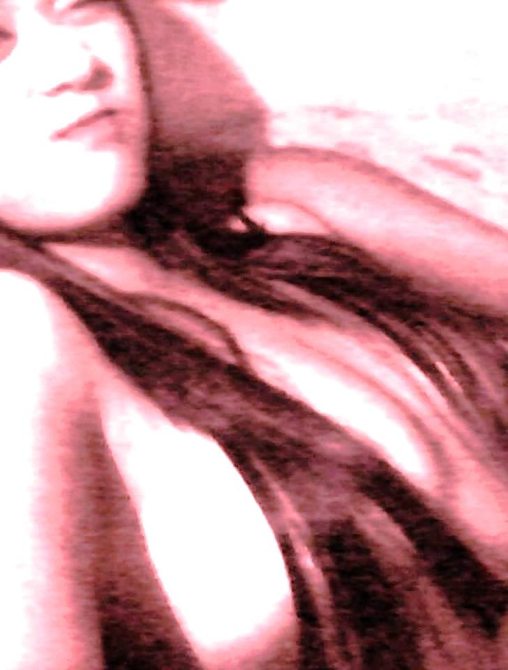 12P Lara private photo.