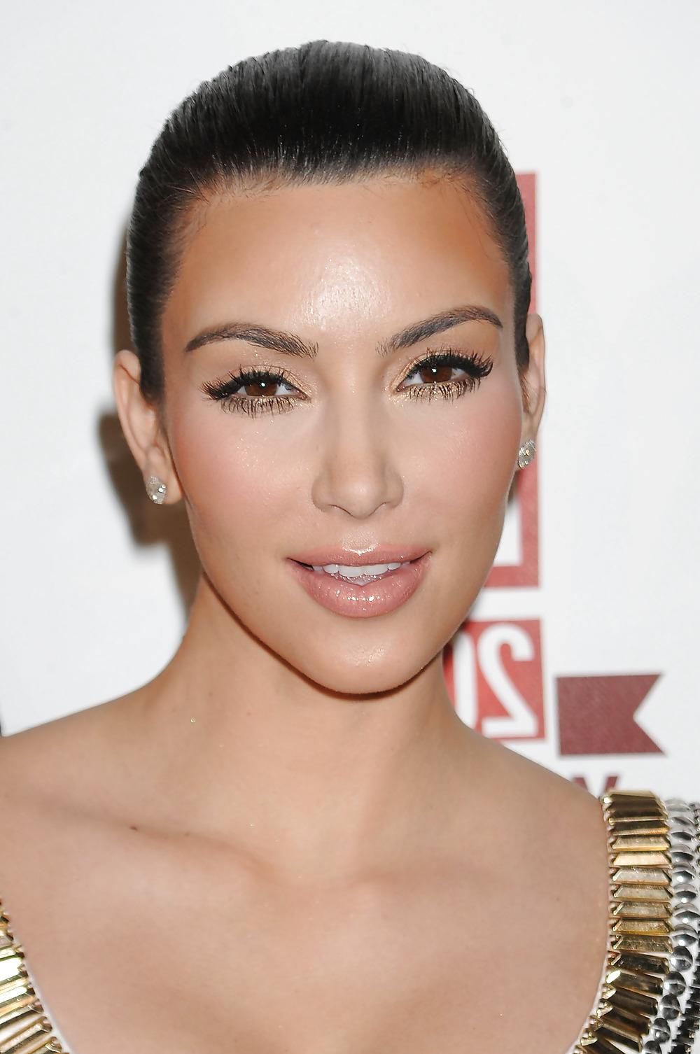 21P Kim Kardashian E Televisions 20th Birthday Celebration