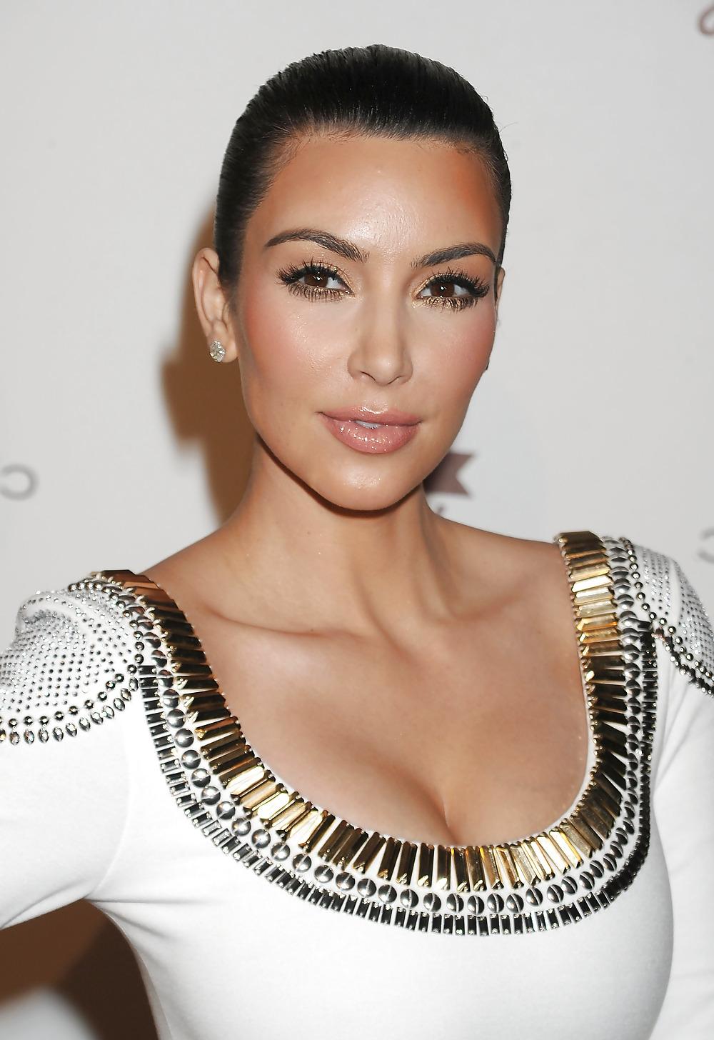 21P Kim Kardashian E Televisions 20th Birthday Celebration