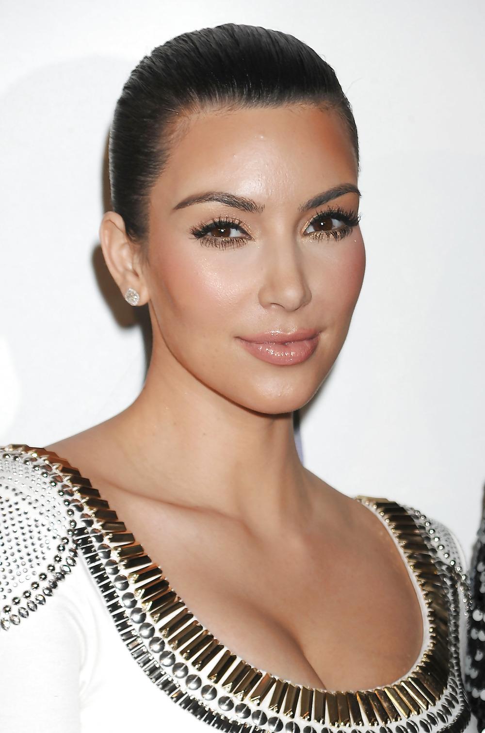 21P Kim Kardashian E Televisions 20th Birthday Celebration