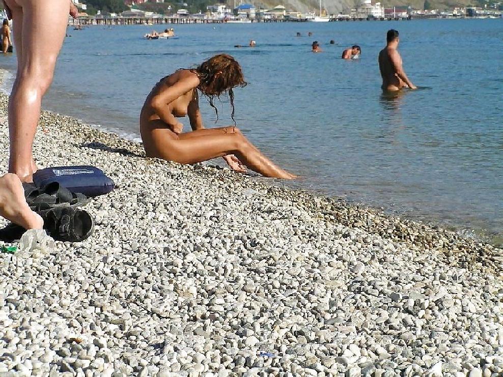 25P I love nude beaches