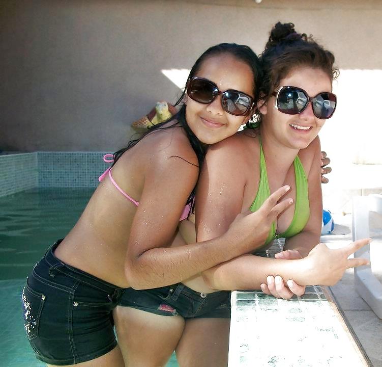 25P NENAS LATINAS HOT EN JEANS