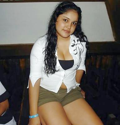25P NENAS LATINAS HOT EN JEANS