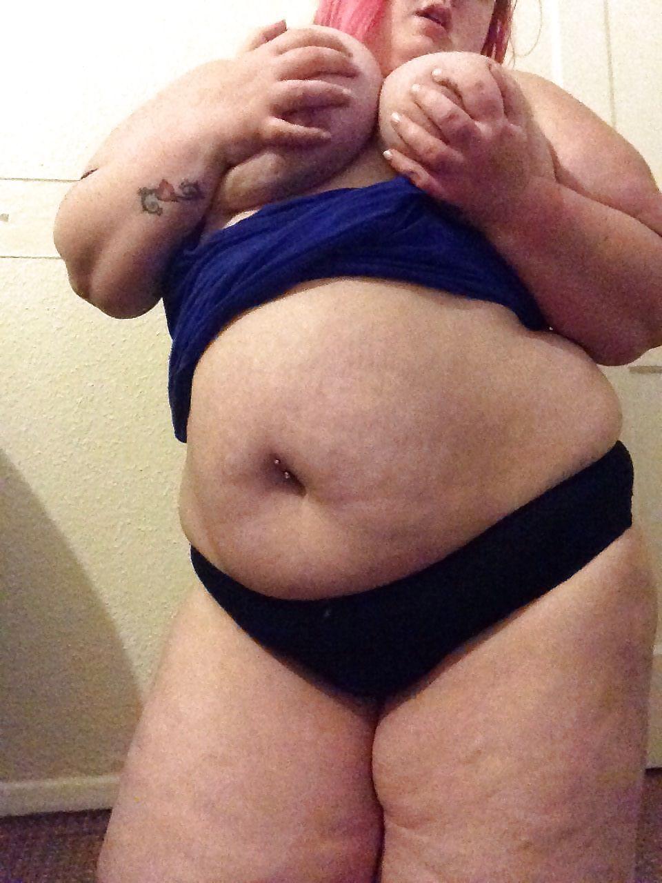 25P HUGE FAT HOT HOOKER