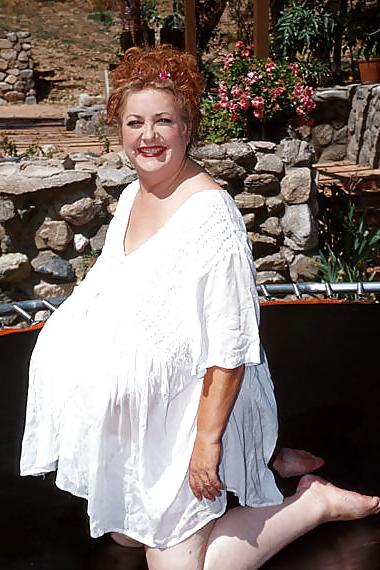 25P Fat Old BBW Grannies