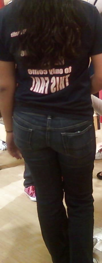 18P Tight ass jeans