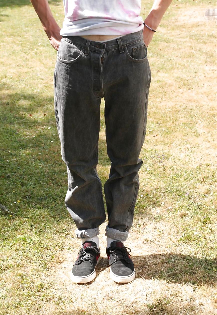 25P Girls in Levis 501 Jeans Nr.2