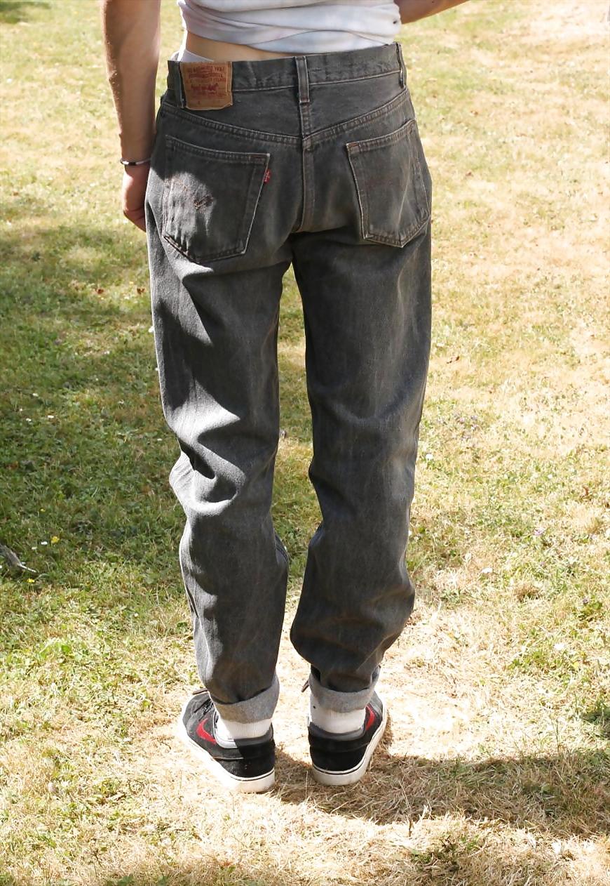 25P Girls in Levis 501 Jeans Nr.2