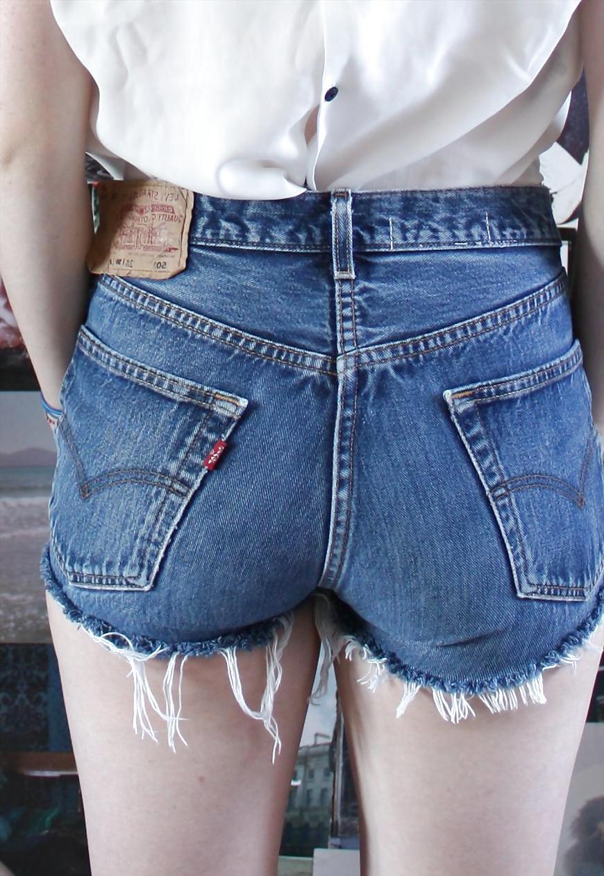25P Girls in Levis 501 Jeans Nr.2