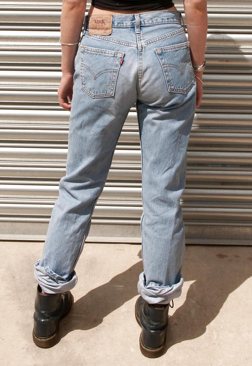 25P Girls in Levis 501 Jeans Nr.2