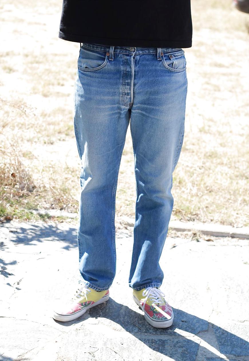 25P Girls in Levis 501 Jeans Nr.2