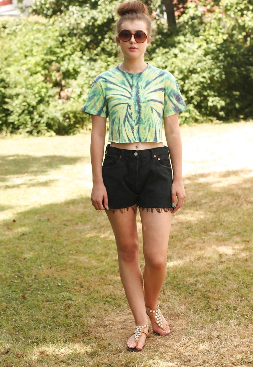 25P Girls in Levis 501 Jeans Nr.2