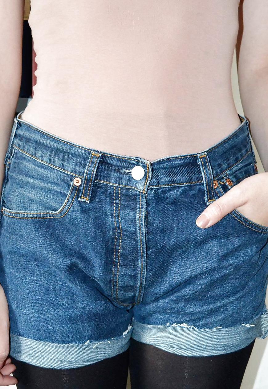 25P Girls in Levis 501 Jeans Nr.2
