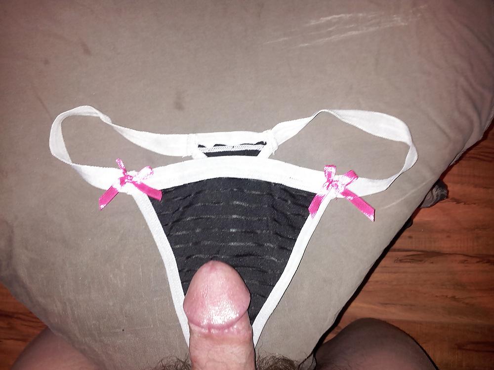 4P Little black thong