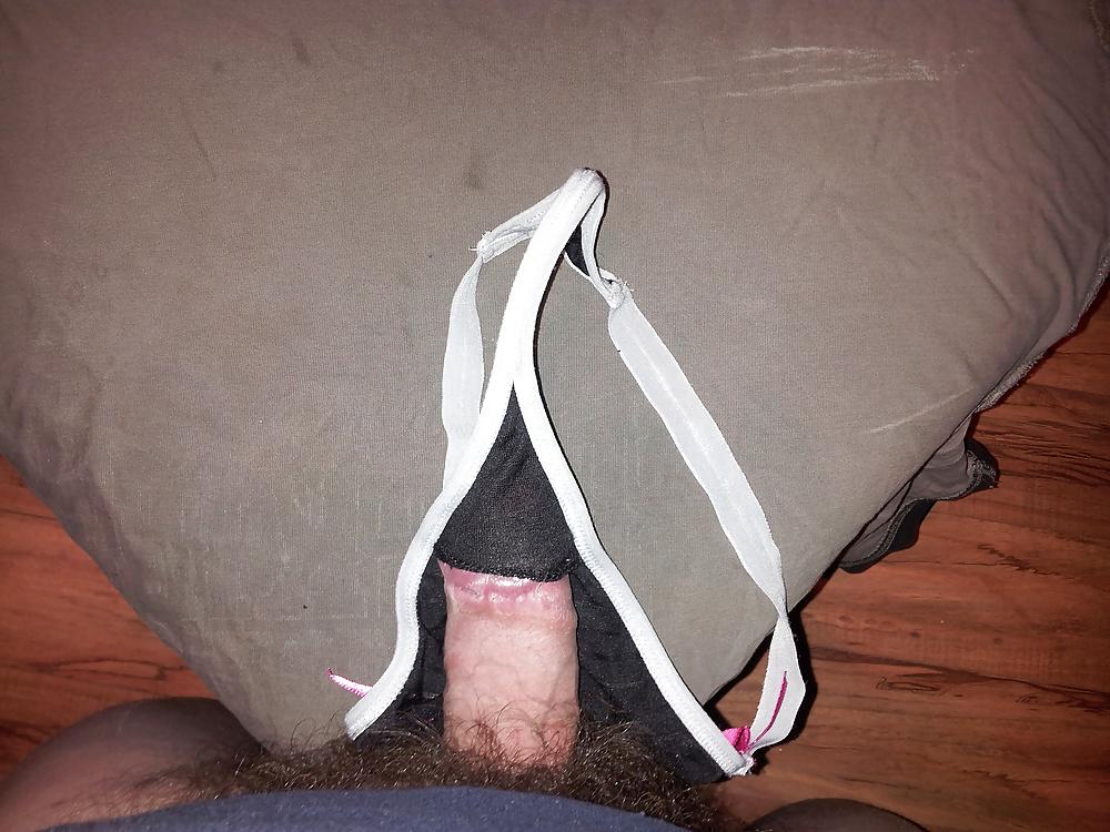 4P Little black thong