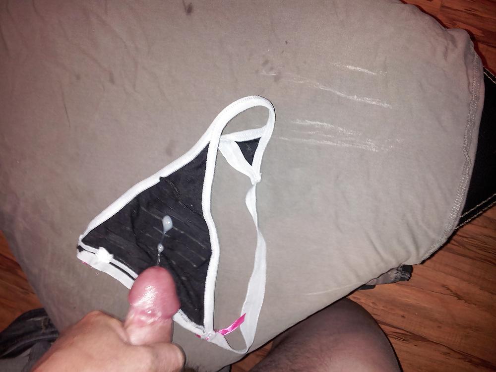 4P Little black thong