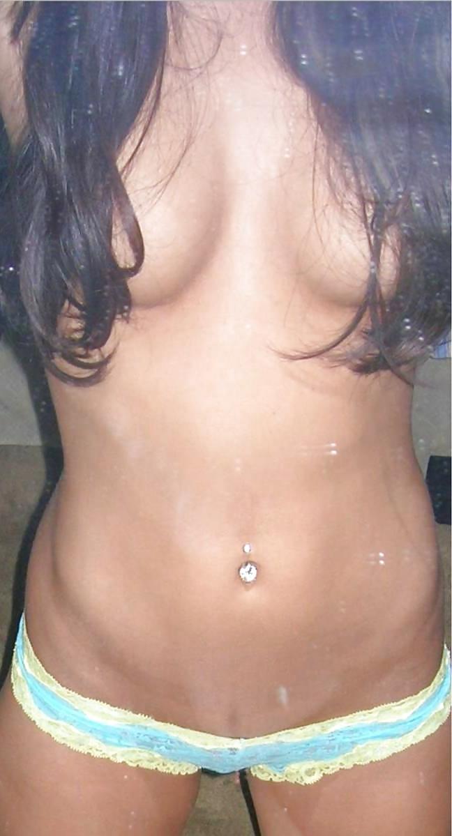 21P Selfshot mirror teen in bikini strip