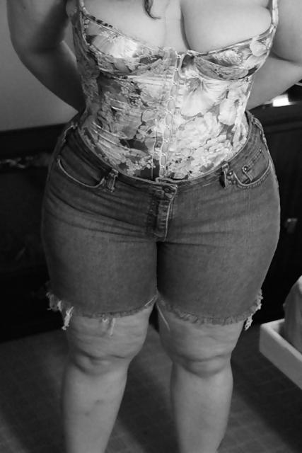 15P My Thick Gorgeous Wife