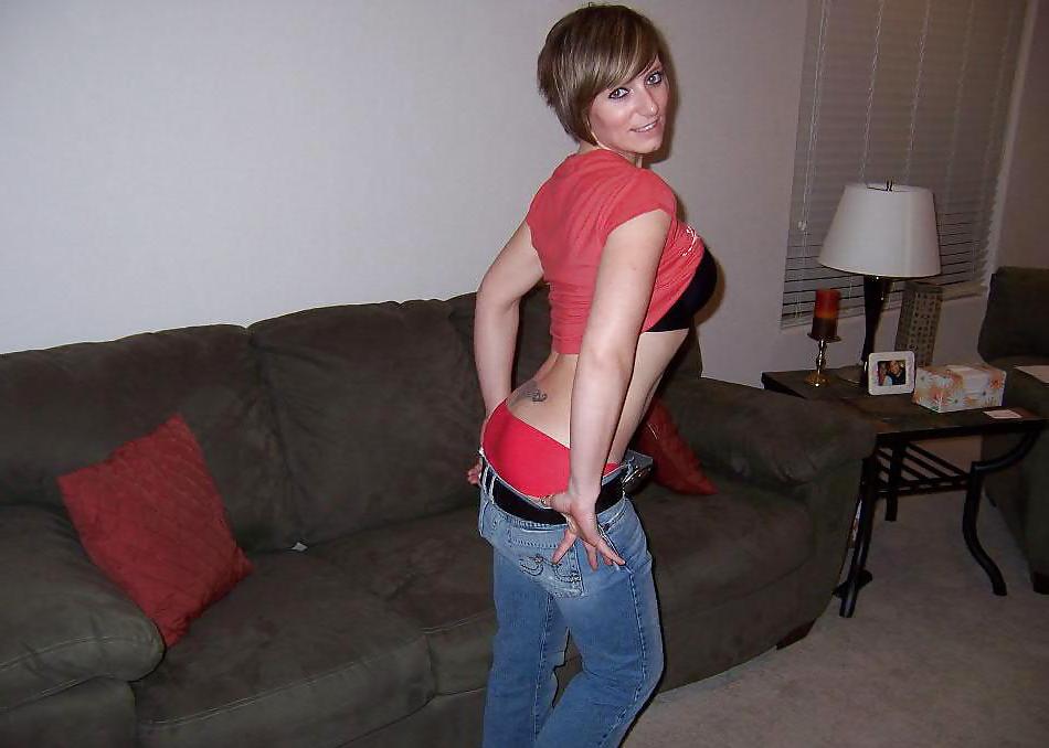 8P Nice girl in Jeans - N. C. 