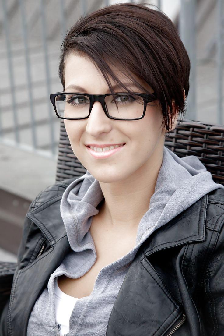 25P Busty Goddesses - Short Haired Girls With Huge Breasts, 27