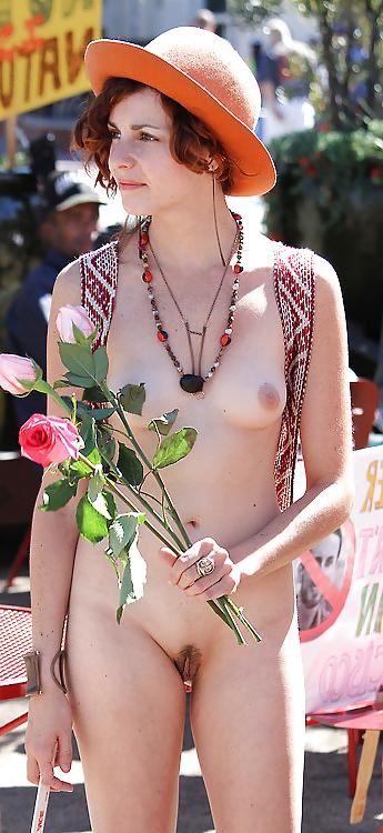 21P Public display 158