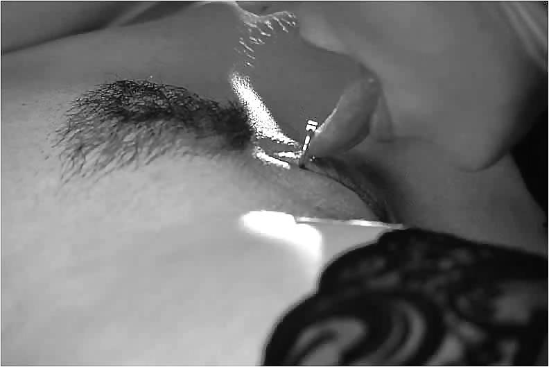 25P Erotic Art - Black & White