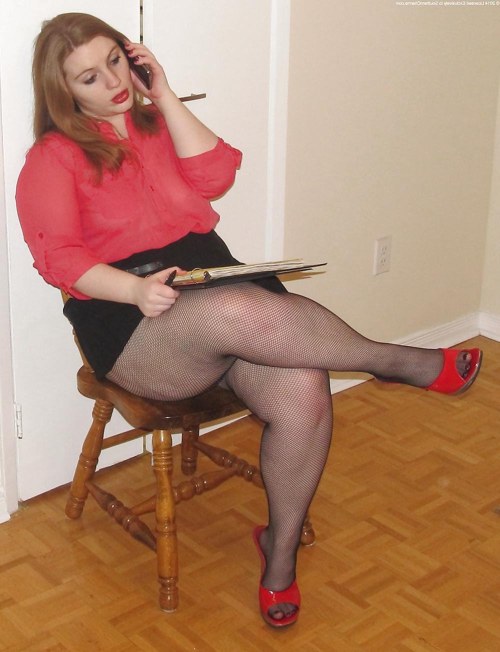 17P Curvy sexy babe InnesX