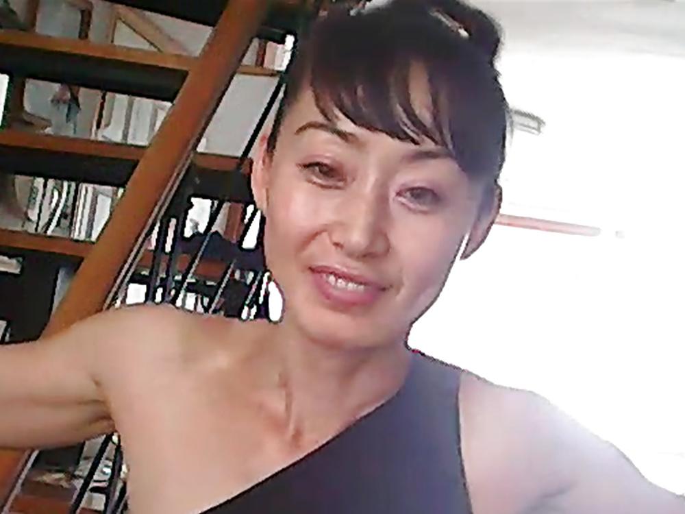 25P Chinese wife