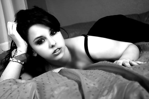 25P Kristin Ferry: Big-Boobed Amateur Model Hottie